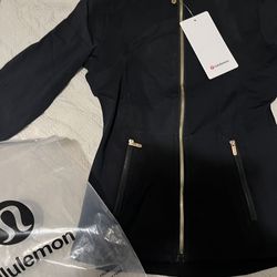 Black Lululemon