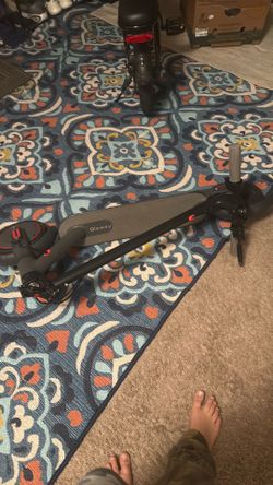 Qlaway e scooter nice condition perfectly works 19 mph kickstand broken