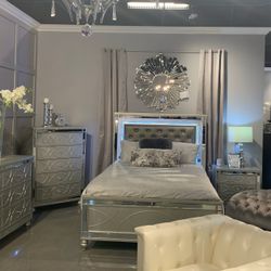 Queen Bedroom Set , 4 Pcs $1980 Only By Order 