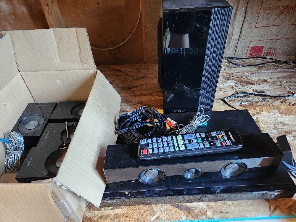 Samsung DVD Surround Sound System