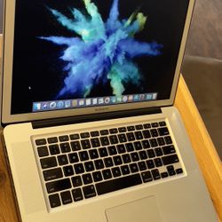 Apple MacBook Pro 15” Core 2 Duo Intel Processor 4GB RAM 250GB STORAGE DRIVE $125