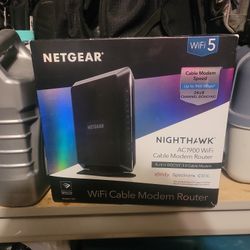 NETGEAR - Nighthawk AC1900 Router with DOCSIS 3.0 Cable Modem - Black