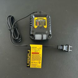 $20 New Dewalt Compact Charger (12/20-Volt) Model DCB1102