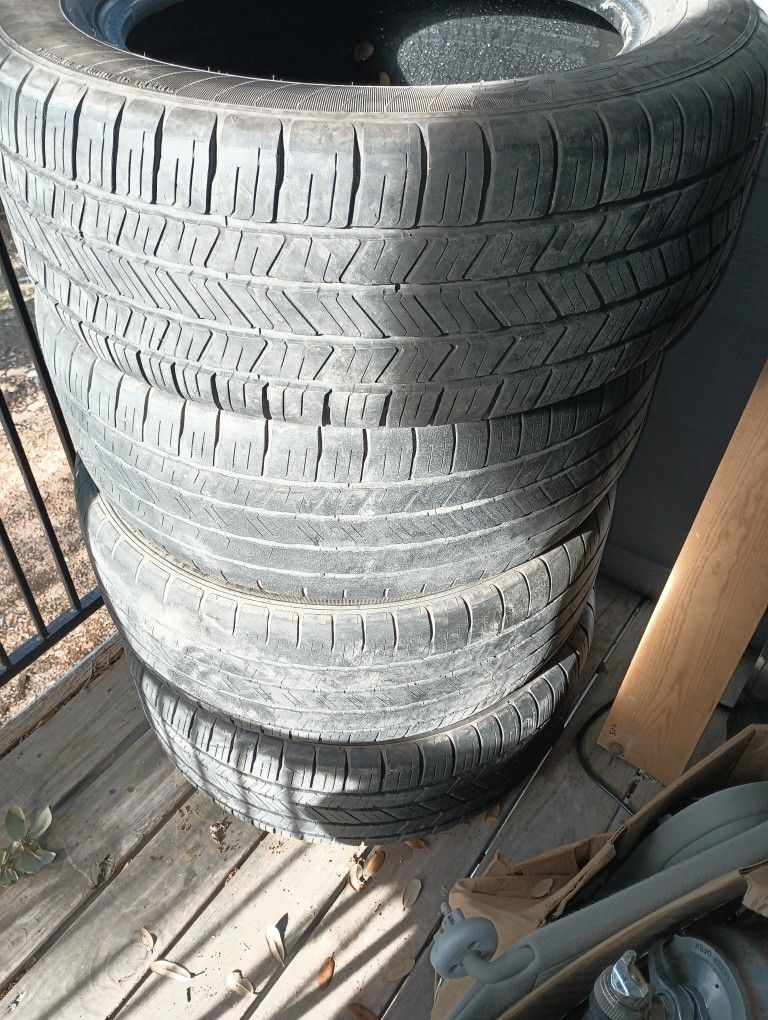 Tires 275/75R20