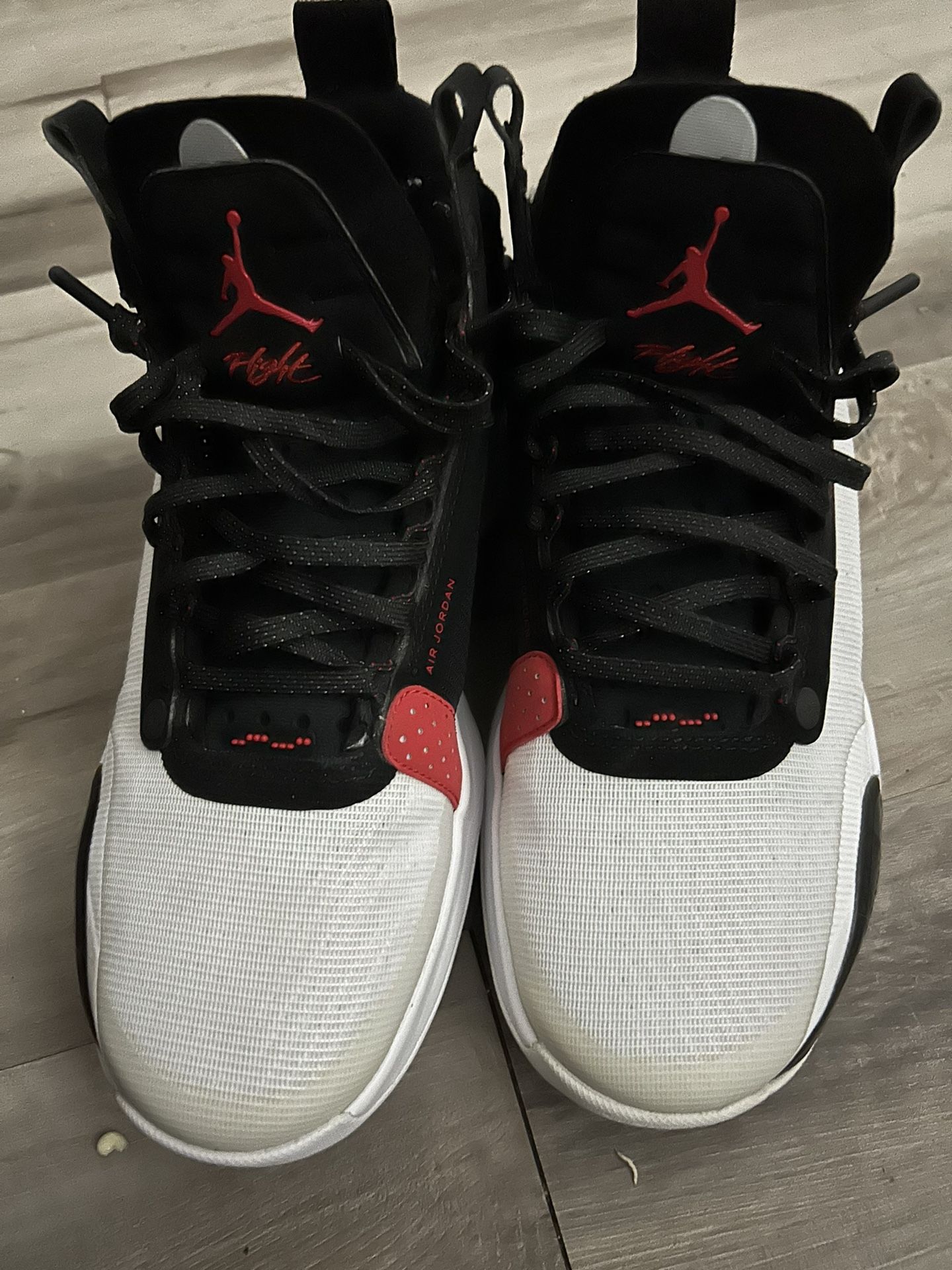 Jordan Size 7 Like New