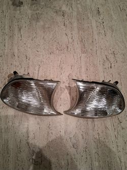 OEM BMW E46 M3 clear corner lights