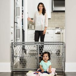 Expandable Safety Gate