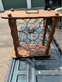 COUNTERTOP WINE BOTTLE HOLDER