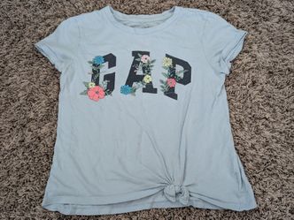 GAP Floral Logo Tie-Front Tee - Light Blue