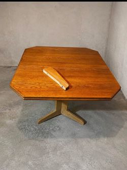 Free-Dining  table