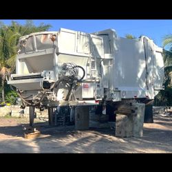 51200A9 GARBAGE SIDE LOAD BODY 20 YARDS GS PRODUCTS CLE8120X BODY ONLY.