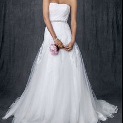 Brand New- Adjustable- David’s Bridal Wedding Dress- Size 4