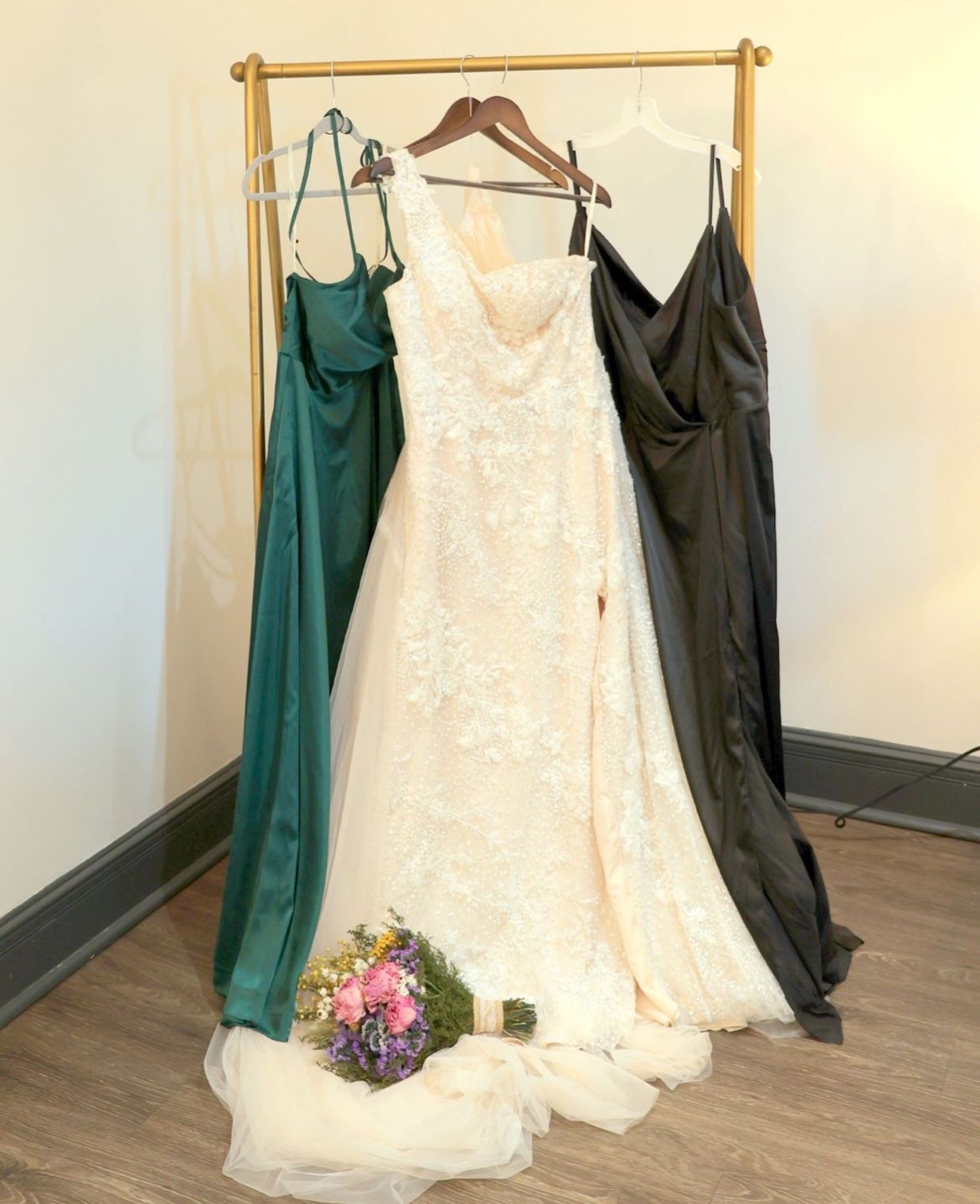 ✨ Brand New Galina Signature Convertible Wedding Dress – Size 6 ✨