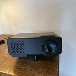 mini LED screen projector 