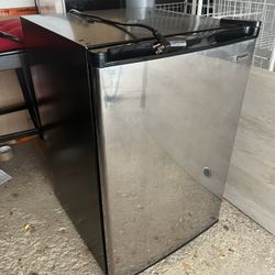 Kenmore Mini Fridge