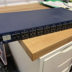 Rack Mount PDU – 10 Outlet 30A (Cyclades PM10-L30A) with Adapter Cable
