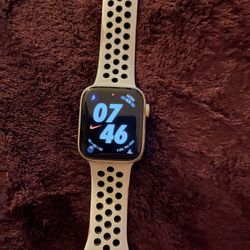 Apple Watch SE Nike 