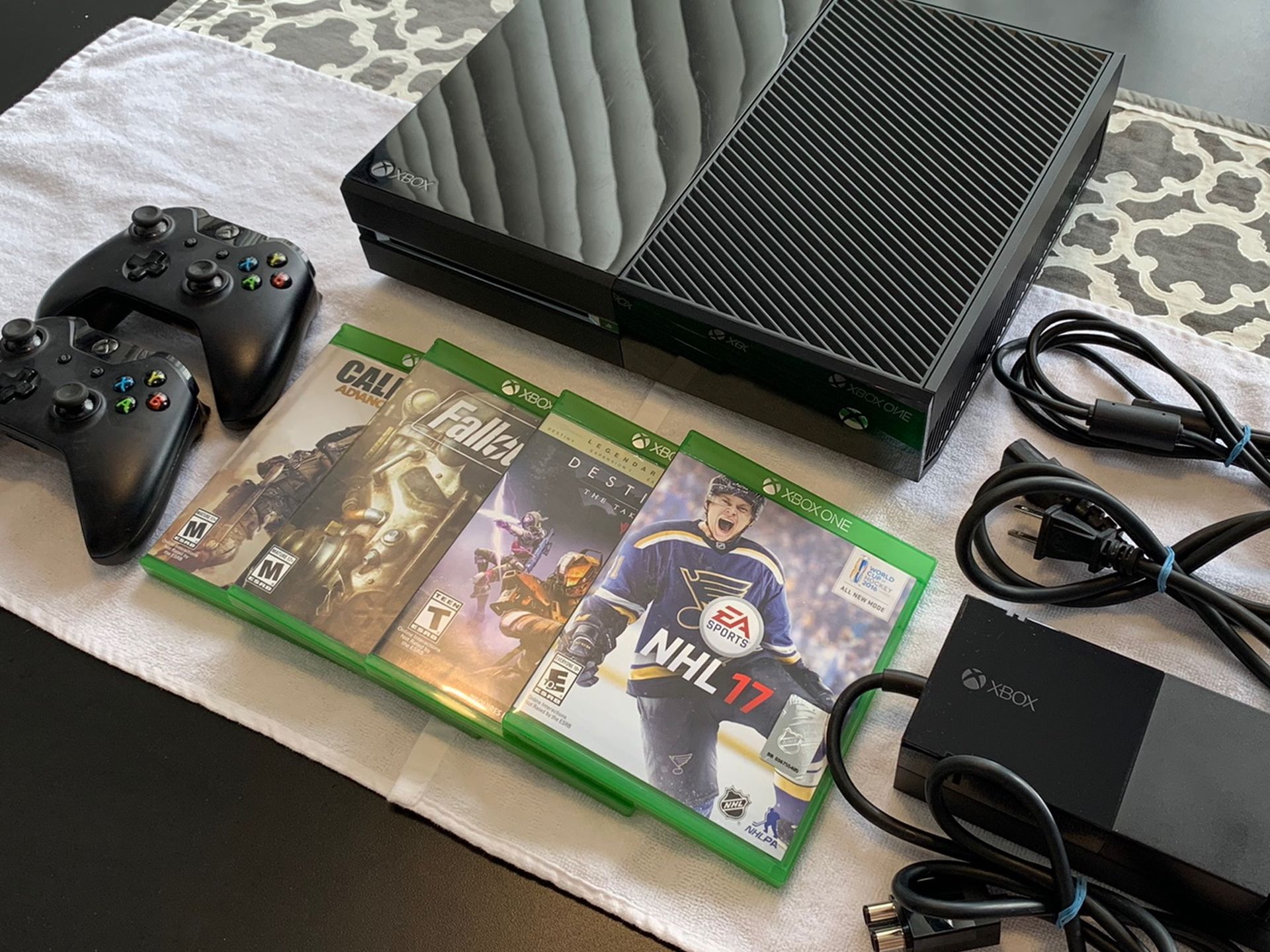 Xbox One - Black - 500 GB - Two Wireless Controllers - Four Games For Free