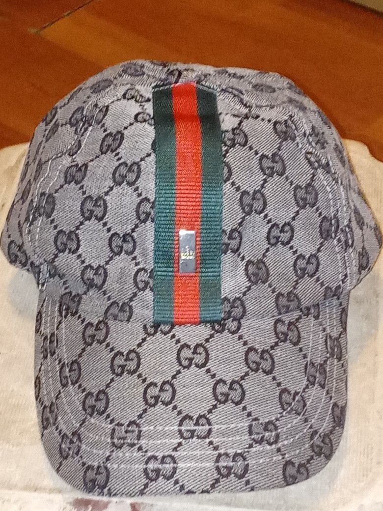 Gucci Hat Or Iphone Trade