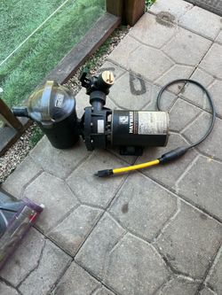 Swimming pool pump