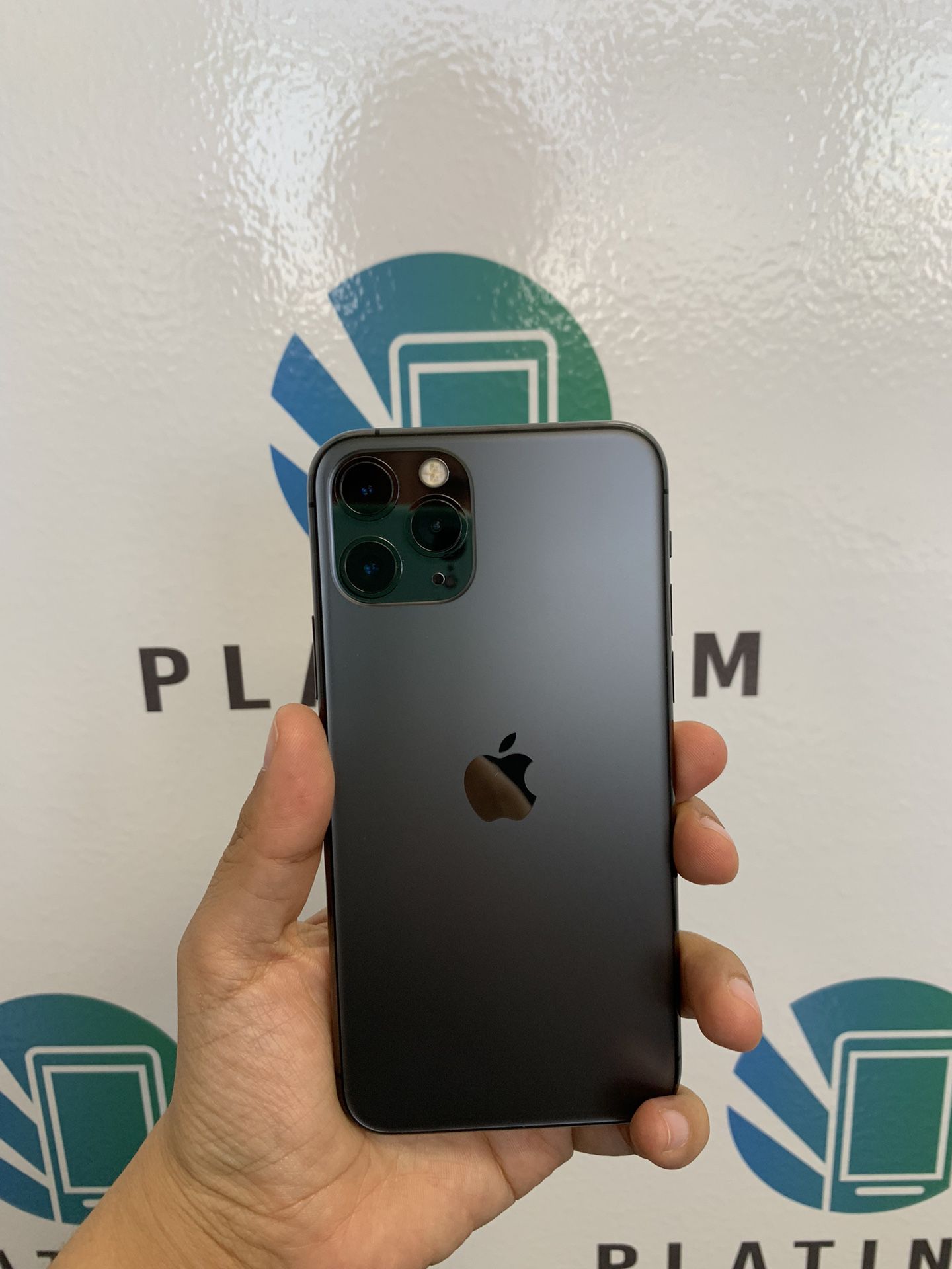 ☑️📱 iPhone 11 Pro 64 GB Unlocked BH95%🔋 Case And Headphones For Free 📲💙