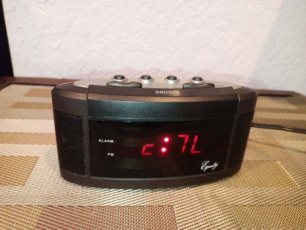 Equity Alarm Clock Model 30239 Battery Backup Good Condition Tested