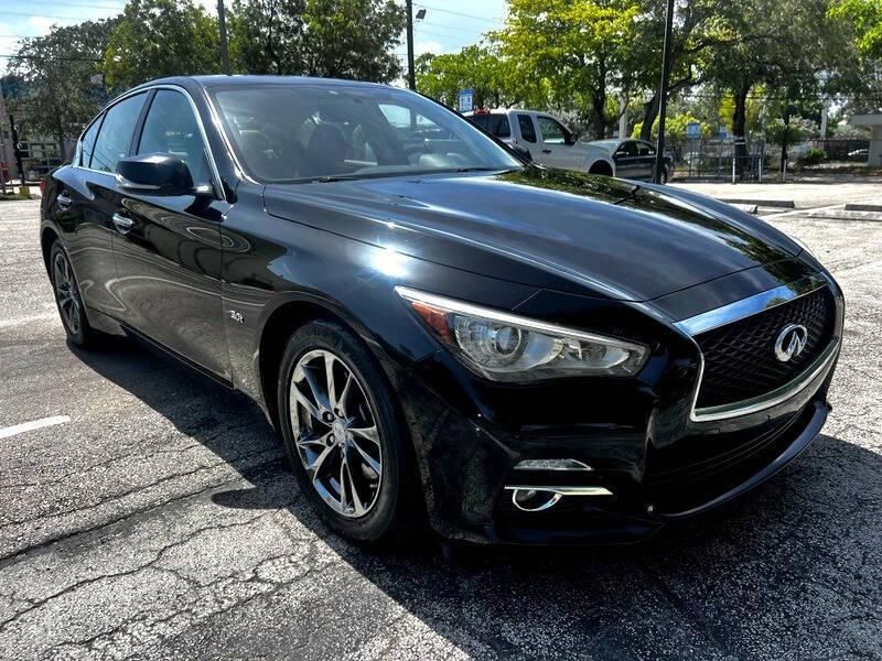 2017 INFINITI Q50