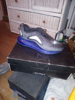 Nike Air Max 720 Sneaker size 11
