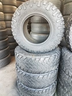 295-70-17 Nitto mud terrain