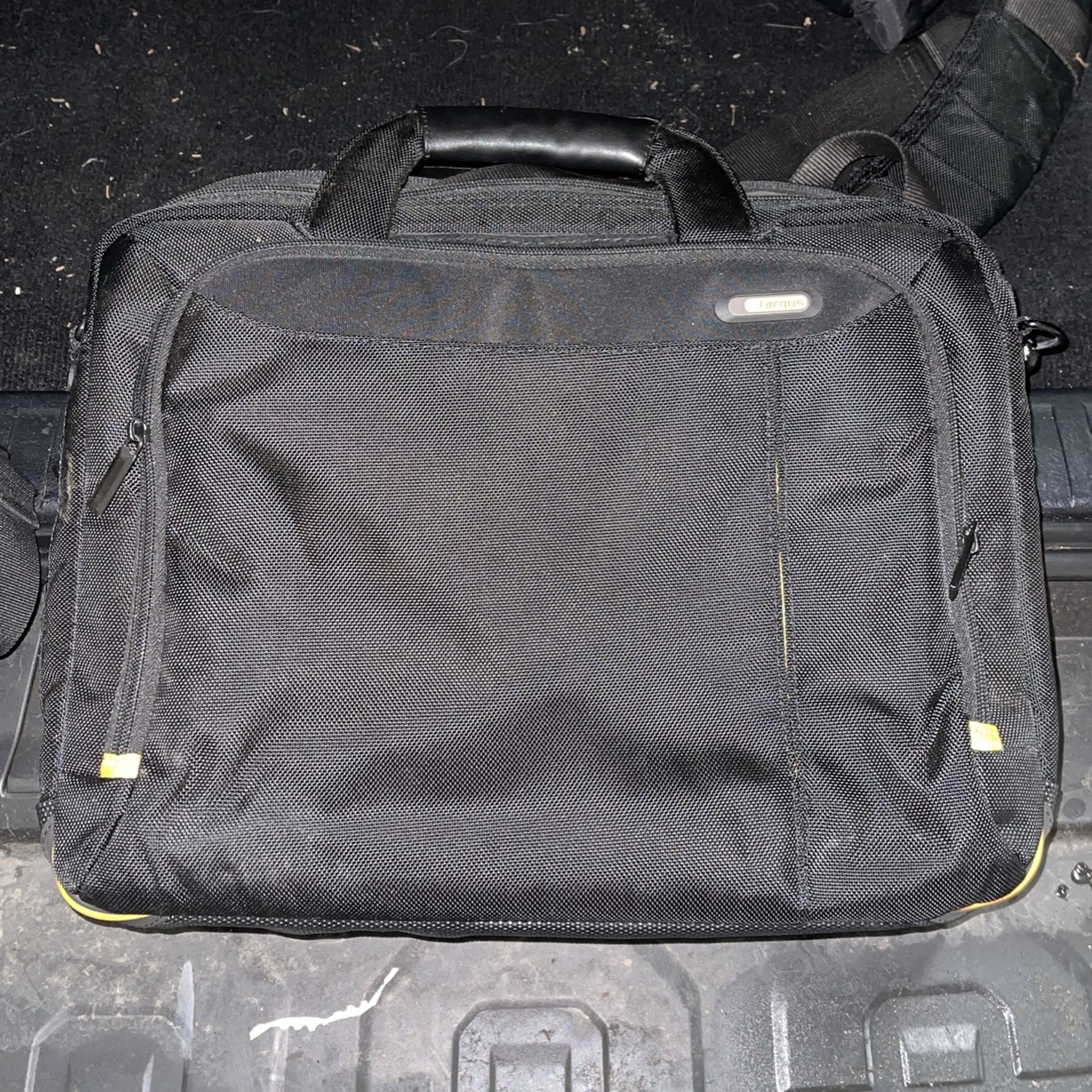 Targum Laptop Carrier/ Case
