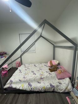 Full size Floor bed for Kids.