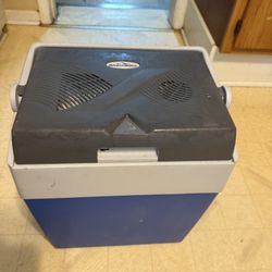 Perfect and good hot and cold cooler for sale