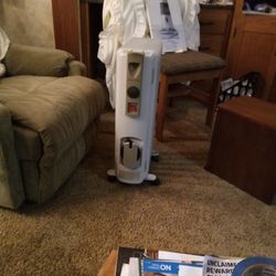 Honeywell Electric oil filled radiator heater 7 fin