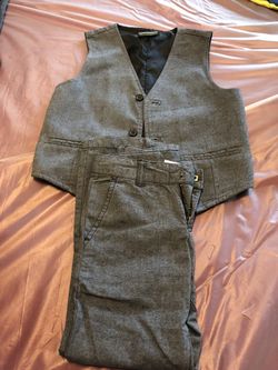 Boys Crazy 8 Suit Size 5-6