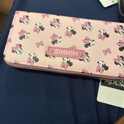 Minnie Mouse purse