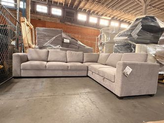 Thomasville Caler Convertible Sleeper Sectional with Storage – Gray  $1,400