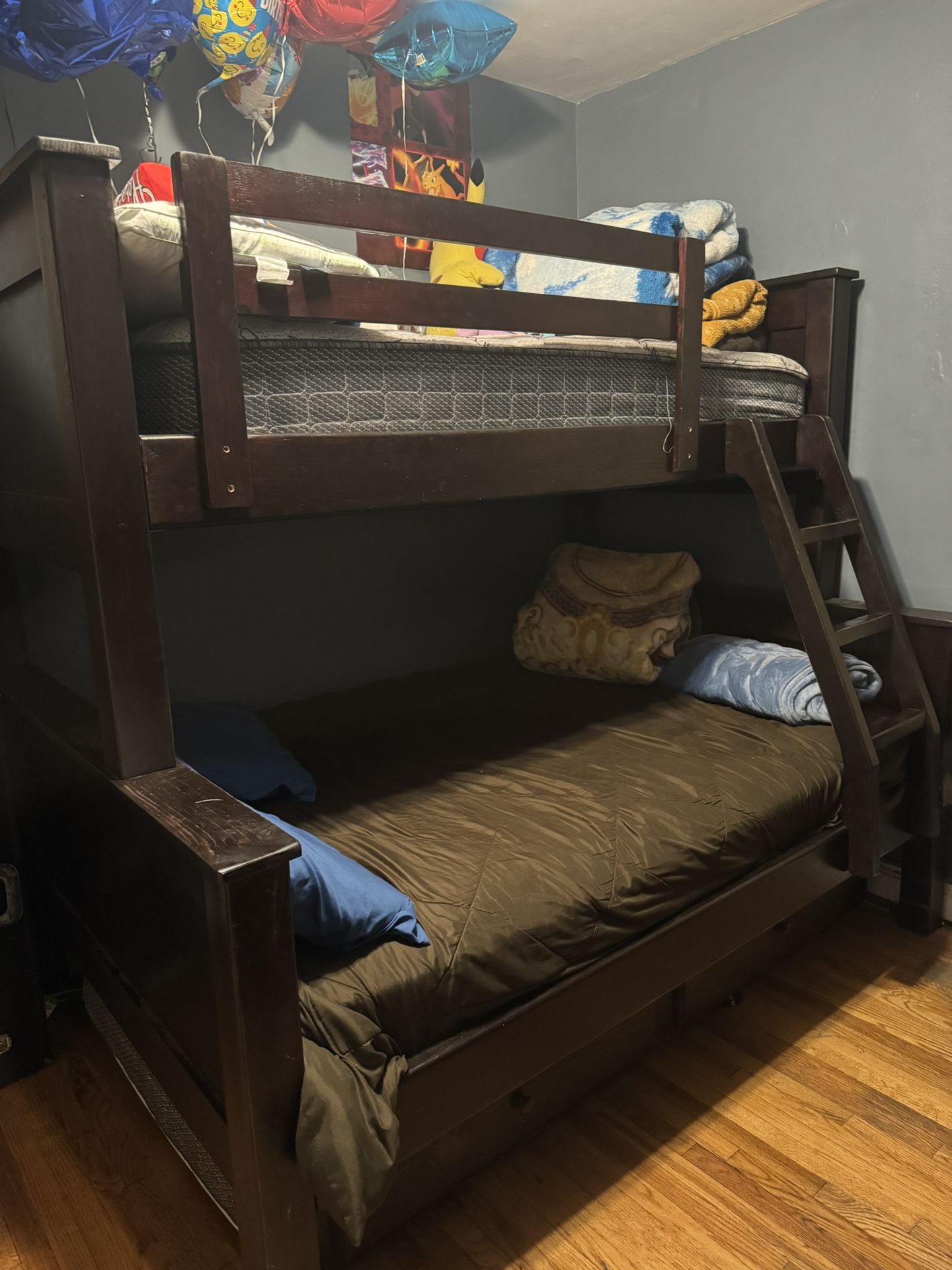 Litera de 3 Camas (Bunk Bed)