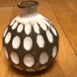 Ceramic 9” Vase - Brown & White  - Beautiful 