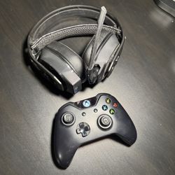 Xbox Gaming Headset And Controller 