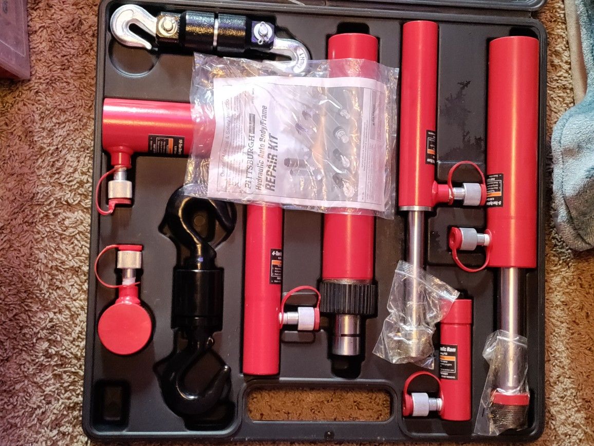 Pittsburgh 60726 7 PC Hydraulic Auto Body/Frame Repair Kit