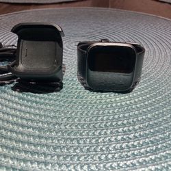 Fitbit Versa 2 Smartwatch (MNFB507)
