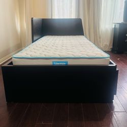Twin bed Frame free new mattress from bed Beyond's. Length 76. Width 42. Height 15,
