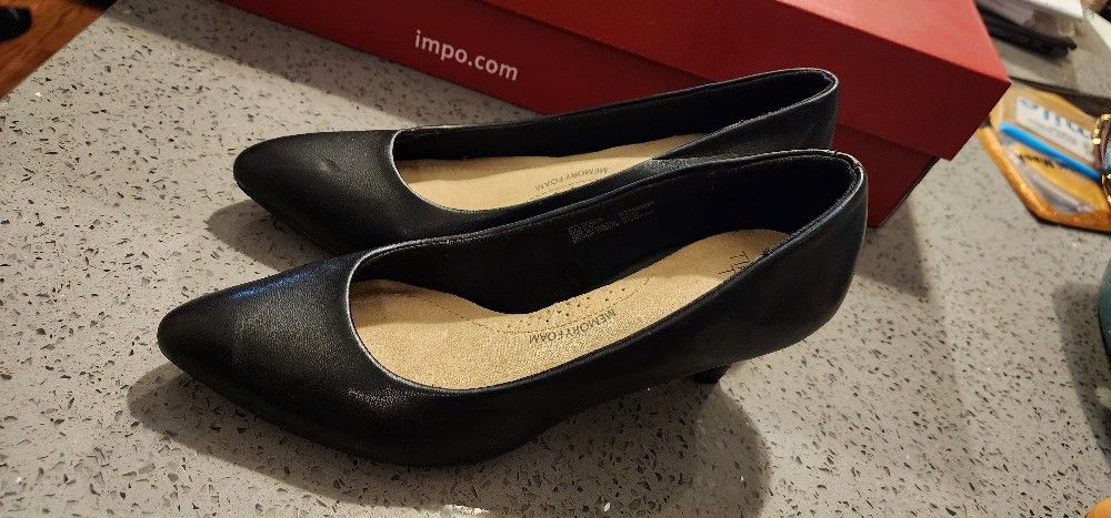 Women's Black pump 7