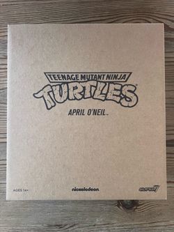 Super7 Super 7 TMNT April O’Neil