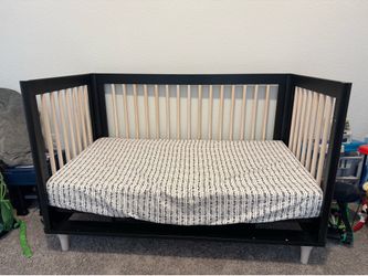 3-in-1 Convertible Crib w/ Mattress