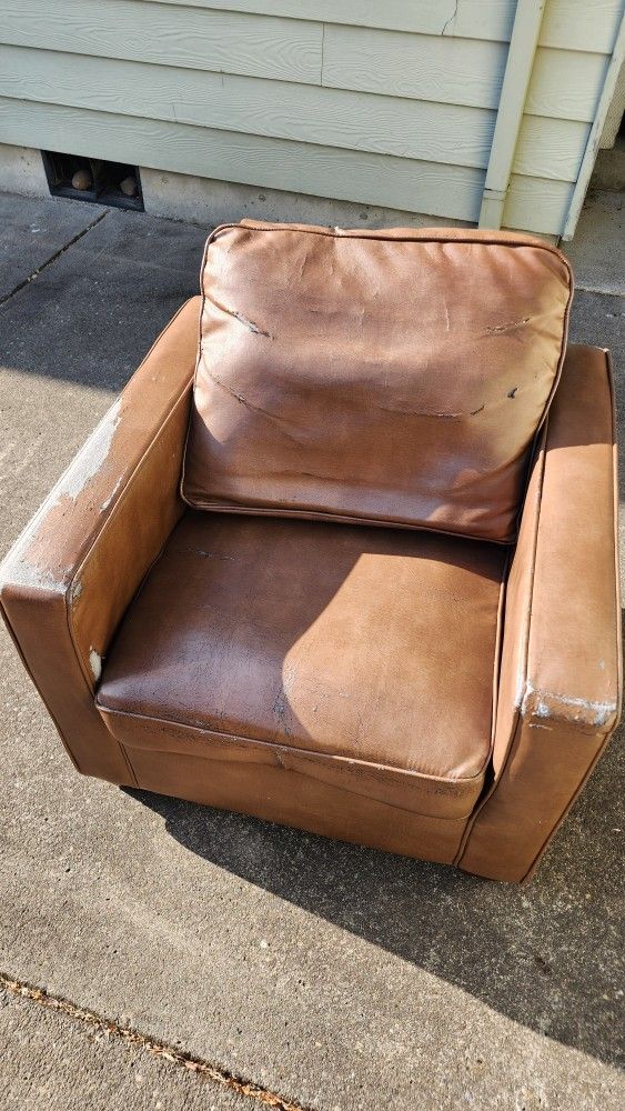 Free Chair