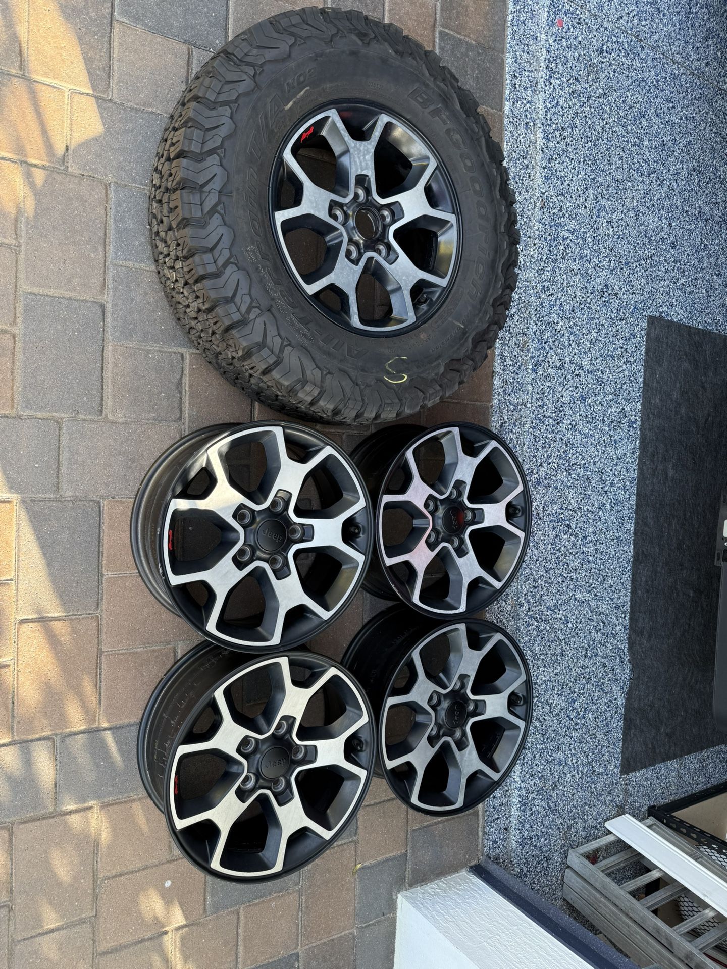 Jeep Wrangler / Gladiator Rims plus Spare Off My 2023 Gladiator
