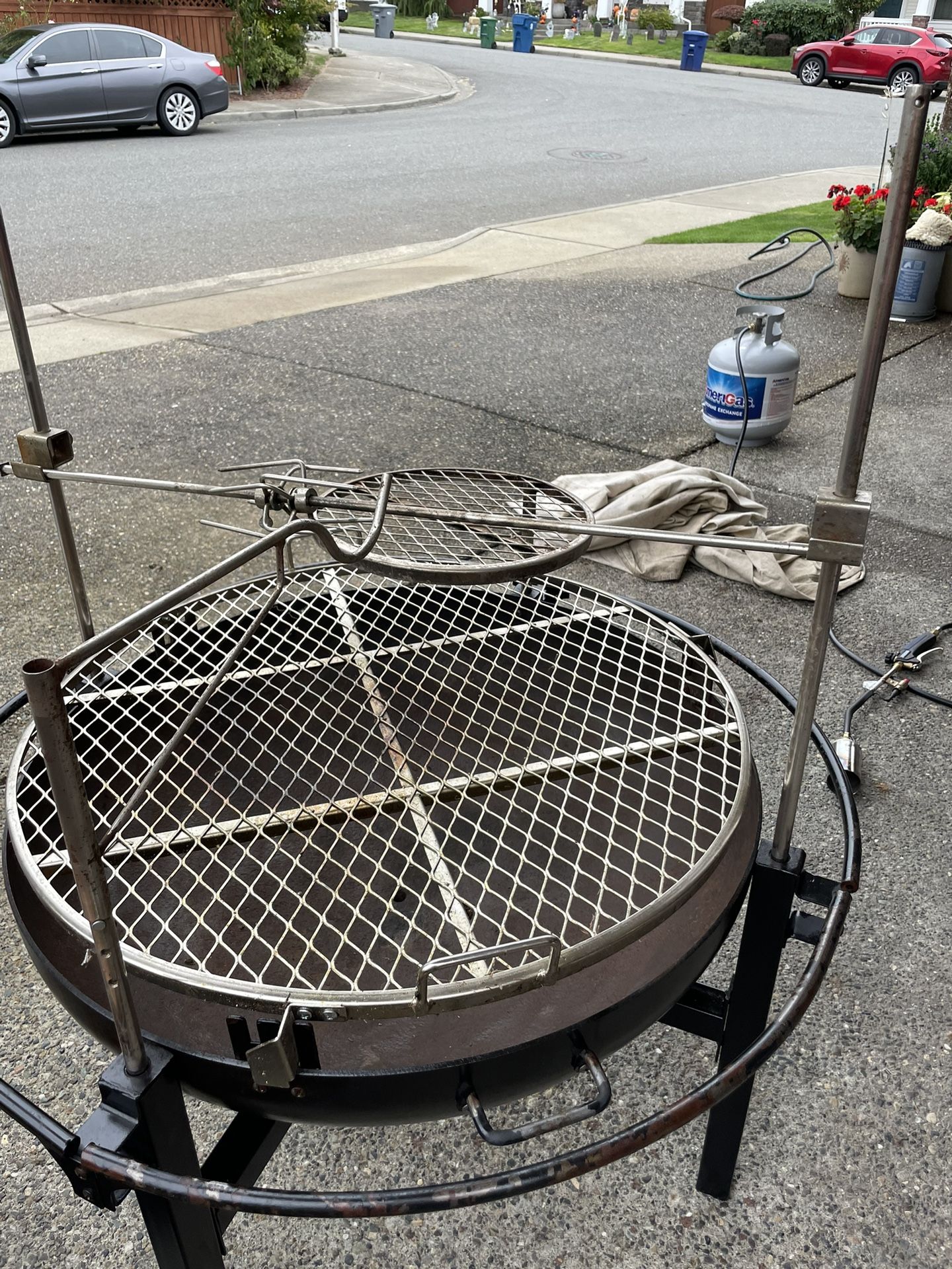 Cowboy Grill /Fire Pit - River Grille