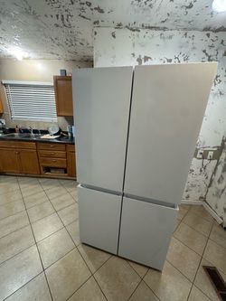 HISENSE  refrigerator and freezer 4 months old