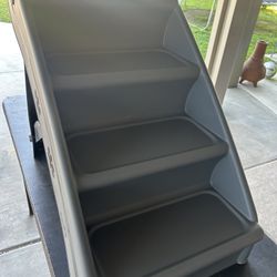 Pet Republic 4-Step Foldable Pet Stairs-Brand New